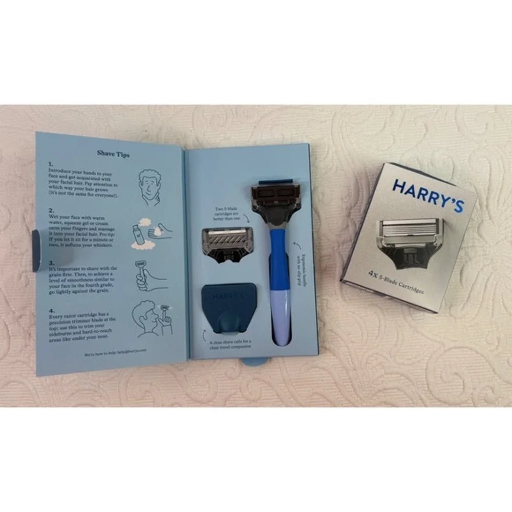 Harry's Starter Razor Dark Blue Razor Kit with 2 cartridges‎ ( box of 4 extra)